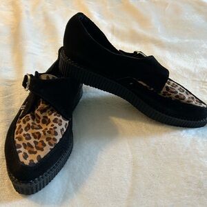 TUK suede leopard print pointed toe creepers with buckle mens 10 women’s 12